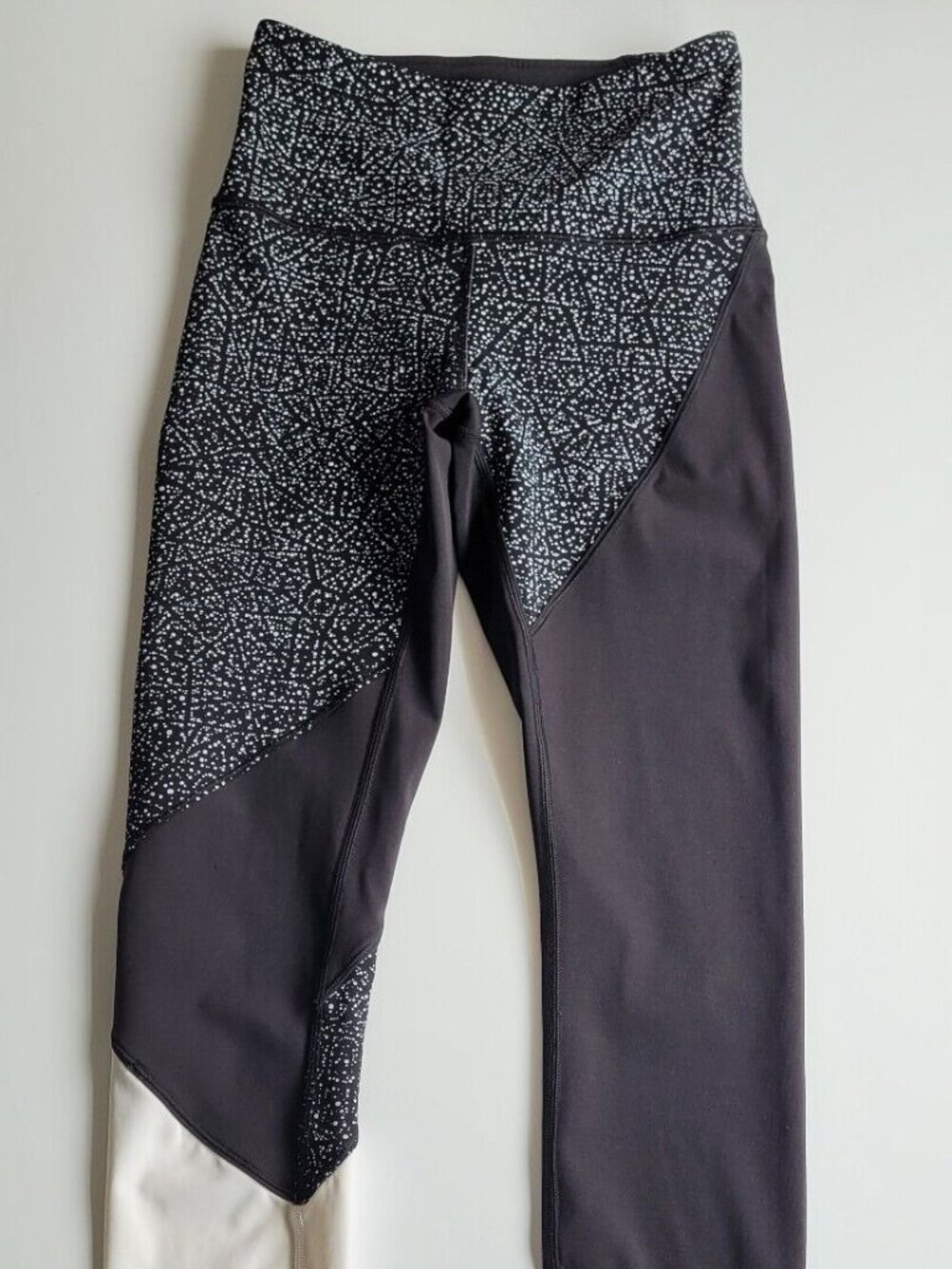 Lululemon Wunder Under Hi-Rise Black White Leggings Night View Sz 8